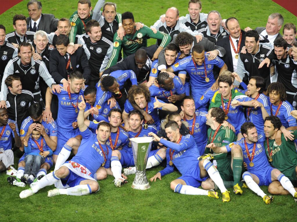 Eden hazard with Europa League trophy